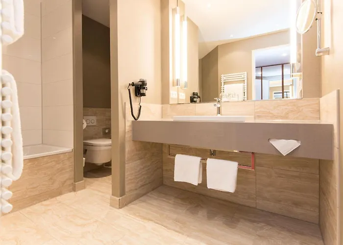 Hotel Western St. Raphael 4*