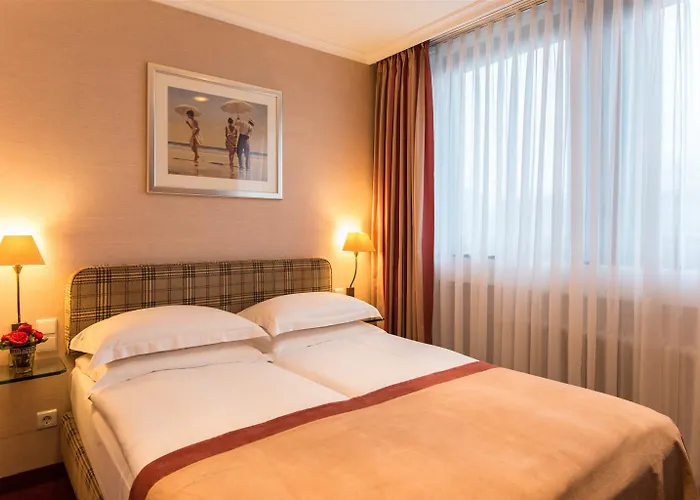 Hotel Western St. Raphael 4*